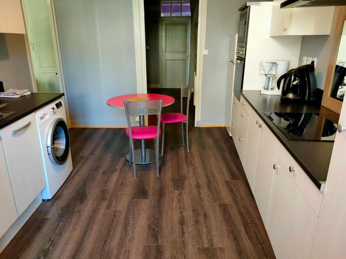 Magnifique Appartement En Centre Ville De Chateau Chinon Ville ภายนอก รูปภาพ