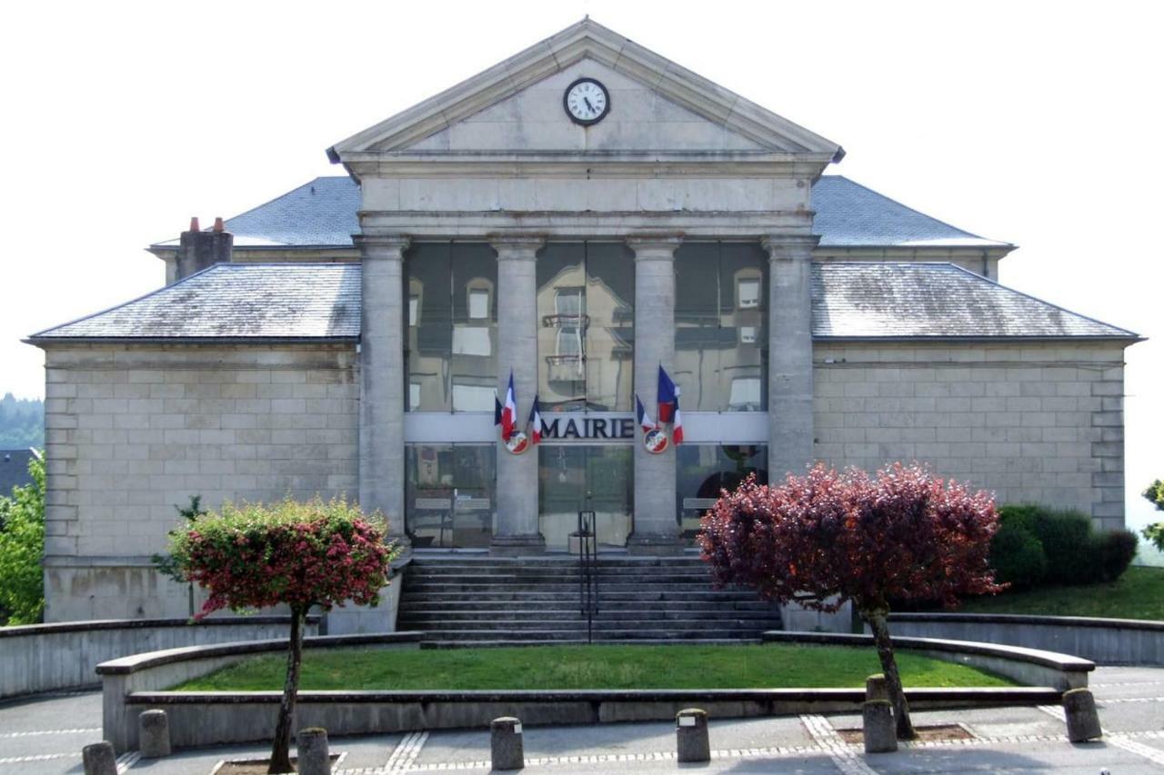 Magnifique Appartement En Centre Ville De Chateau Chinon Ville ภายนอก รูปภาพ